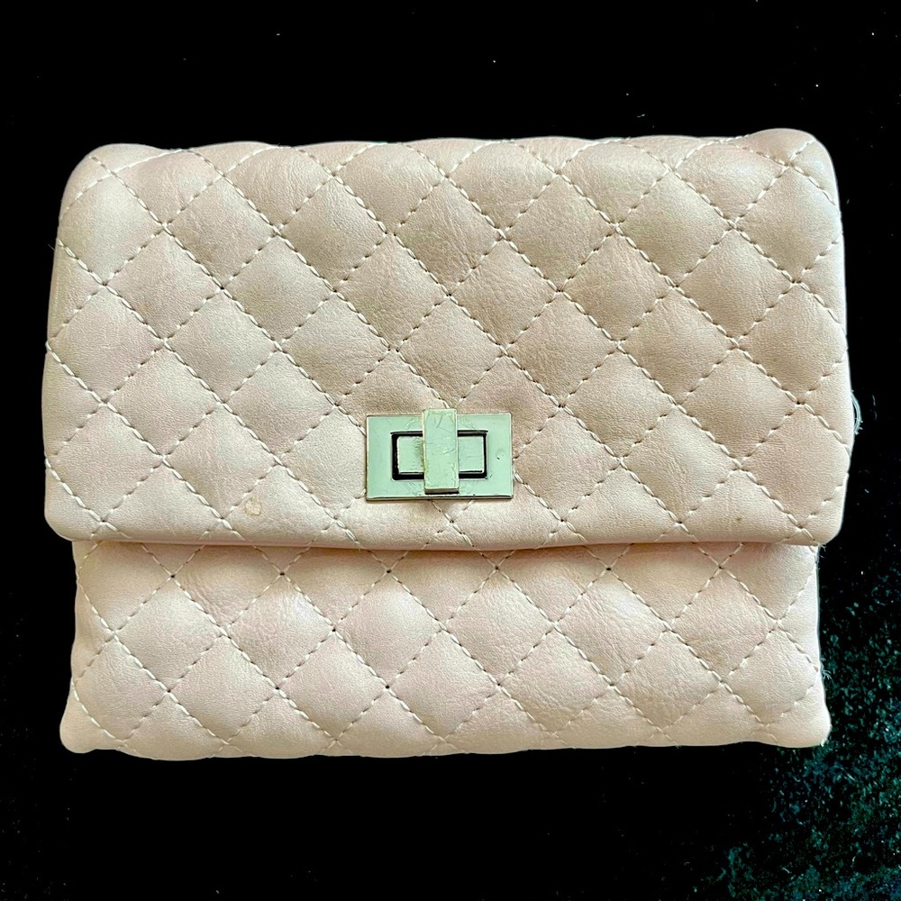MALI & LILI NWT APPROVED VEGAN LEATHER Rose Crossbody Handbag